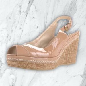 STUART WEITZMAN 👡 NWT Nude Tan Shiny Patent Leather Wedges Peep Toe Woven Heel